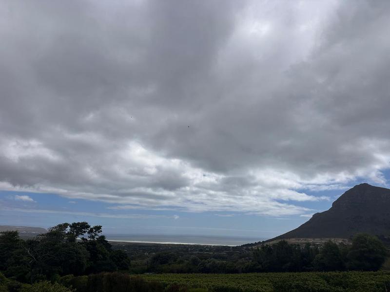 To Let 3 Bedroom Property for Rent in Noordhaven Western Cape